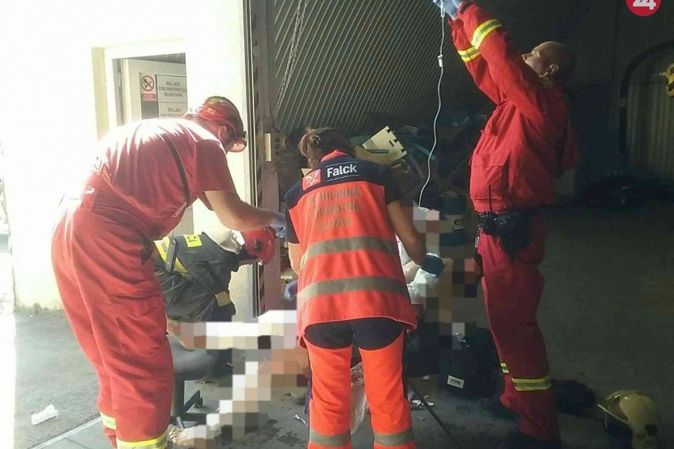 Ilustračný obrázok k článku Rana a ničivé plamene: Pri výbuchu v dielni v Martine sa zranili dvaja ľudia